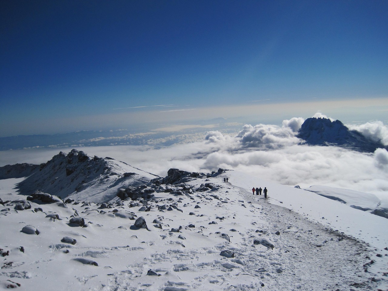 kilimanjaro summit night experience guide